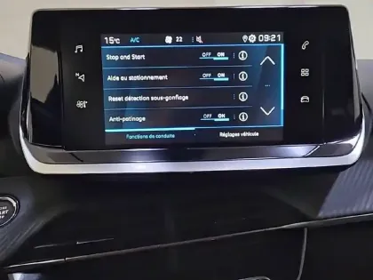 Photo 20 Peugeot 208  PureTech 100 S&S EAT8