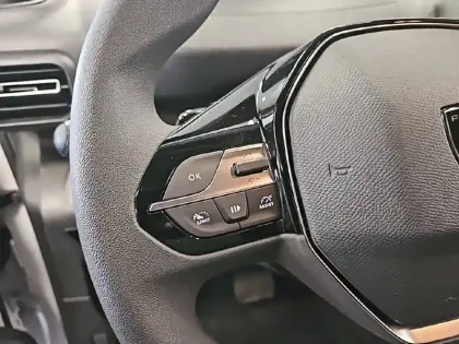 Photo 17 Peugeot Partner  FOURGON XL 950 KG BLUEHDI 130 S&S EAT8