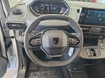 Photo 8 Peugeot Partner  FOURGON XL 950 KG BLUEHDI 130 S&S EAT8