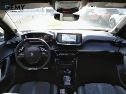 Photo 7 Peugeot 2008  PureTech 130 S&S EAT8