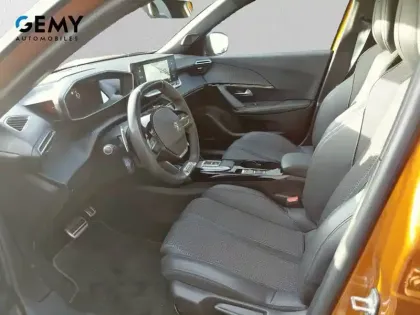 Photo 8 Peugeot 2008  PureTech 130 S&S EAT8