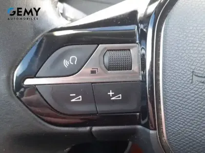 Photo 22 Peugeot 2008  PureTech 130 S&S BVM6