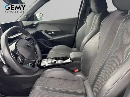 Photo 8 Peugeot 2008  PureTech 130 S&S EAT8