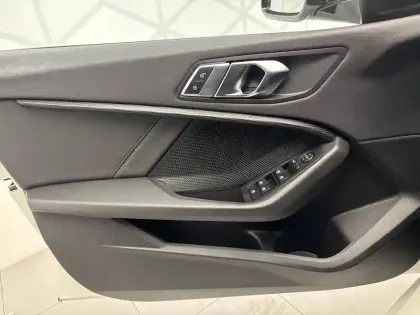 Photo 30 BMW Serie 1 116i 109 ch DKG7