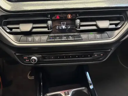 Photo 23 BMW Serie 1 116i 109 ch DKG7