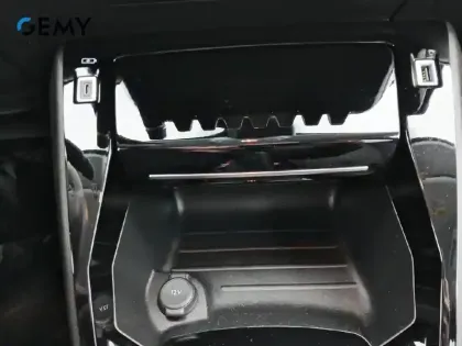 Photo 35 Peugeot 208  PureTech 100 S&S BVM6