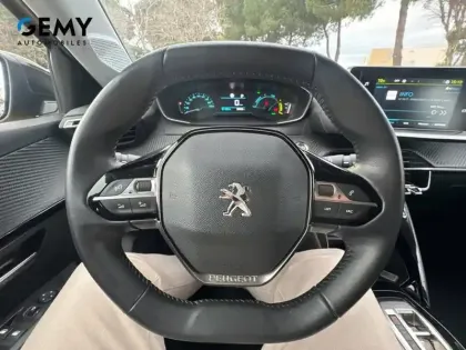 Photo 11 Peugeot 208  Electrique 50 kWh 136ch