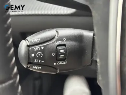 Photo 12 Peugeot 208  Electrique 50 kWh 136ch