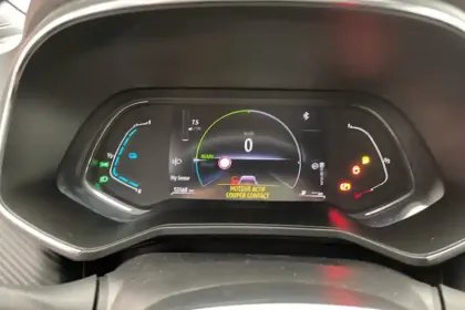 Photo 35 Renault Clio  E-Tech 140