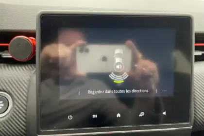 Photo 19 Renault Clio  E-Tech 140