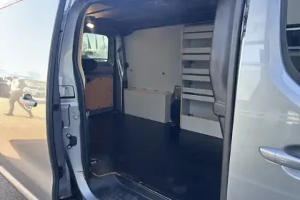 Photo 12 Peugeot Expert  FGN M BLUEHDI 145 S&S EAT8