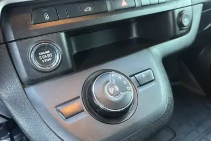 Photo 19 Peugeot Expert  FGN M BLUEHDI 145 S&S EAT8