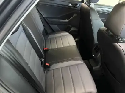 Photo 25 Volkswagen T-roc  2.0 TDI 150 Start/Stop DSG7