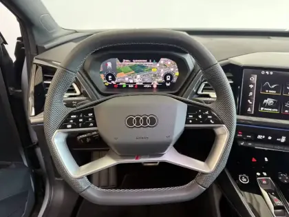 Photo 7 Audi Q4  e-tron 45 285 ch 82 kWh