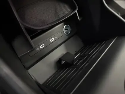 Photo 38 Audi Q4  e-tron 45 285 ch 82 kWh