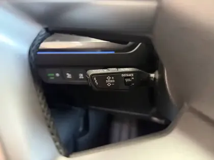 Photo 19 Audi Q4  e-tron 45 285 ch 82 kWh