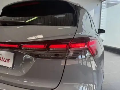 Photo 35 Audi Q4  e-tron 45 285 ch 82 kWh