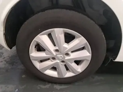 Photo 13 Dacia Sandero  SCe 65 - 22