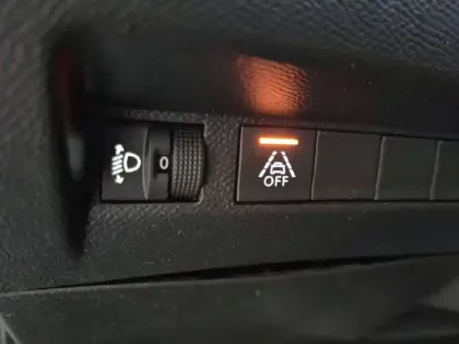 Photo 29 Peugeot 208 Gén. II Ph1 NG Roadtrip 5