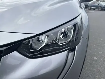 Photo 15 Peugeot 208  Electrique 50 kWh 136ch