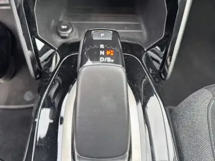 Photo 13 Peugeot 208  Electrique 50 kWh 136ch