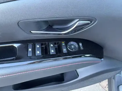 Photo 13 Hyundai Tucson  1.6 T-GDI 215 Hybrid BVA6