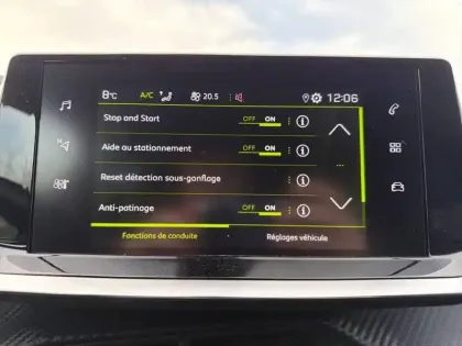 Photo 19 Peugeot 2008  PureTech 130 S&S EAT8