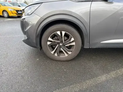 Photo 12 Peugeot 2008  PureTech 130 S&S EAT8