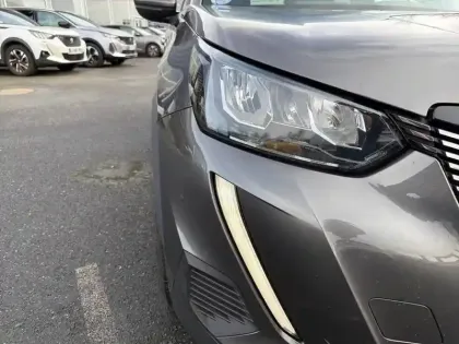 Photo 15 Peugeot 2008  PureTech 130 S&S EAT8