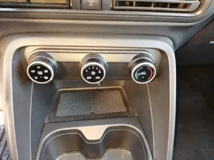 Photo 14 Citroën C3  Turbo 100 ch BVM6