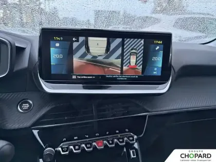 Photo 12 Peugeot 208  Electrique 50 kWh 136ch