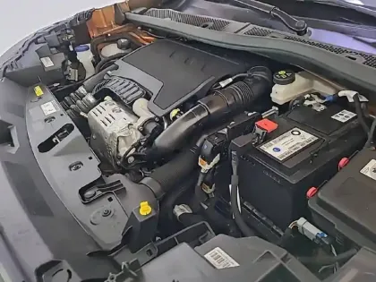 Photo 14 Peugeot 2008  PureTech 130 S&S BVM6