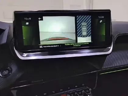 Photo 19 Peugeot 2008  PureTech 130 S&S BVM6