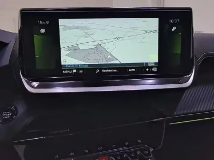 Photo 18 Peugeot 2008  PureTech 130 S&S BVM6