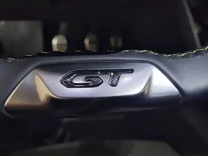 Photo 32 Peugeot 2008  PureTech 130 S&S BVM6