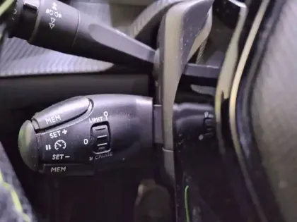 Photo 26 Peugeot 2008  PureTech 130 S&S BVM6