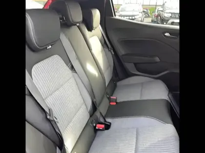 Photo 7 Renault Clio  E-Tech full hybrid 145