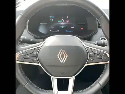 Photo 43 Renault Clio  E-Tech full hybrid 145