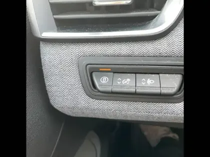 Photo 46 Renault Clio  E-Tech full hybrid 145