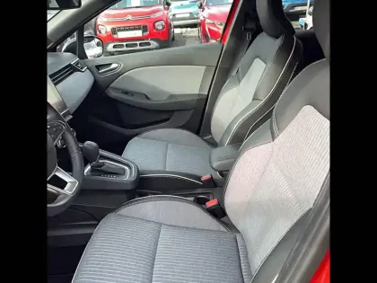 Photo 42 Renault Clio  E-Tech full hybrid 145