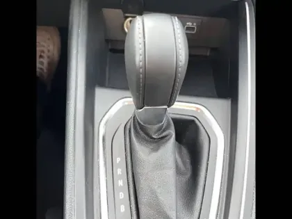 Photo 49 Renault Clio  E-Tech full hybrid 145