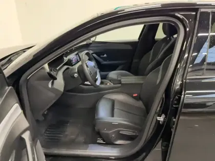 Photo 8 Peugeot 308  PureTech 130ch S&S BVM6