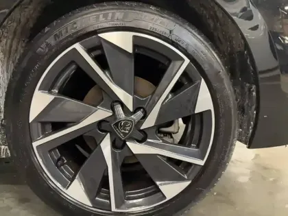 Photo 18 Peugeot 308  PureTech 130ch S&S BVM6