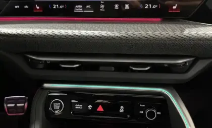 Photo 60 Audi Q5  e-hybrid 299 ch S tronic 7 Quattro