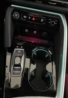 Photo 61 Audi Q5  e-hybrid 299 ch S tronic 7 Quattro