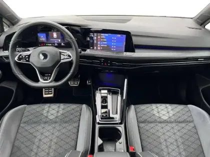 Photo 10 Volkswagen Golf  1.5 eTSI OPF 150 DSG7