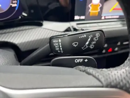 Photo 37 Volkswagen Golf  1.5 eTSI OPF 150 DSG7