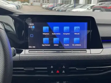 Photo 17 Volkswagen Golf  1.5 eTSI OPF 150 DSG7