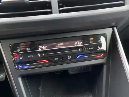 Photo 21 Volkswagen Polo  1.0 TSI 95 S&S BVM5