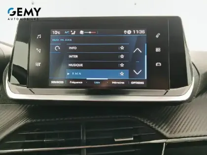 Photo 39 Peugeot 208  BlueHDi 100 S&S BVM6